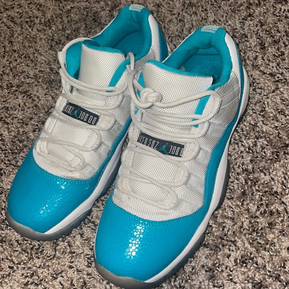 Jordan Aqua 11s